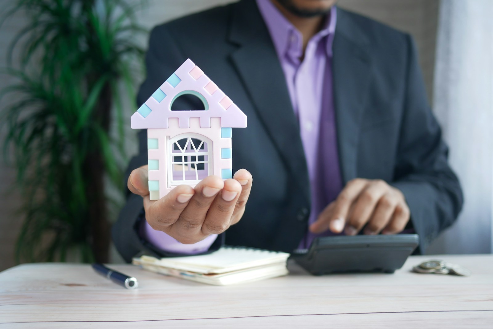 UAE Mortgage Calculator Guide: How to Calculate Your Monthly EMI in 2025